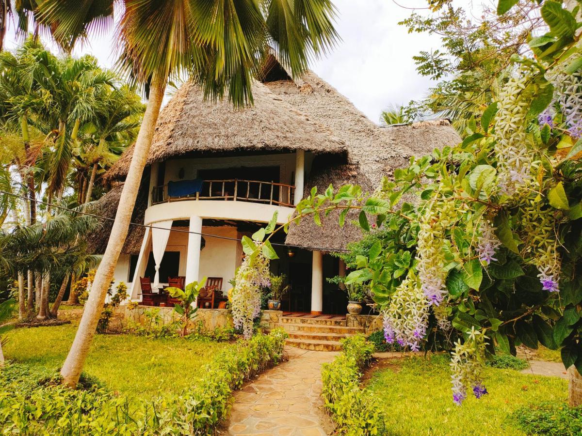 Upani In Diani Bed & Breakfast Diani Beach Dış mekan fotoğraf