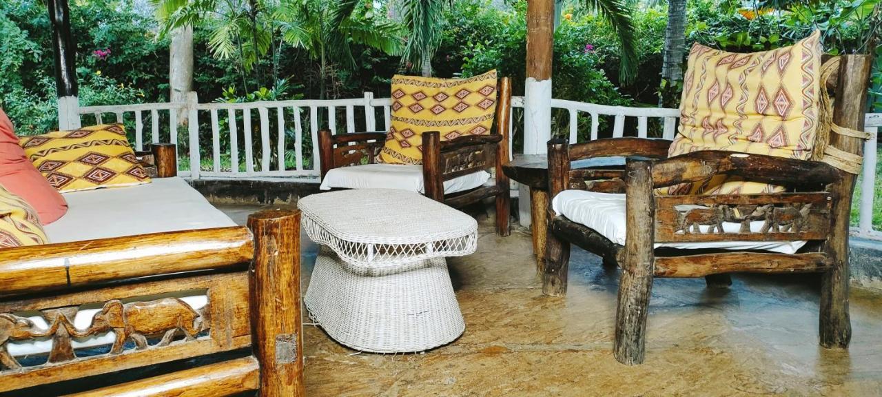Upani In Diani Bed & Breakfast Diani Beach Dış mekan fotoğraf