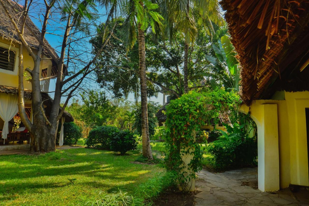 Upani In Diani Bed & Breakfast Diani Beach Dış mekan fotoğraf